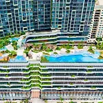 Premium Lumiere Saigon District 2 Suite