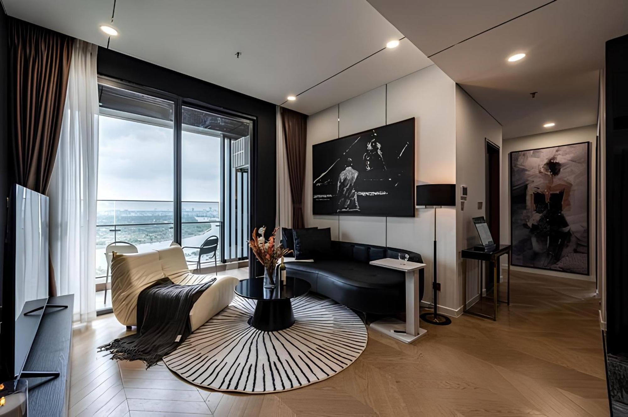 Premium Lumiere Saigon District 2 Apartment *